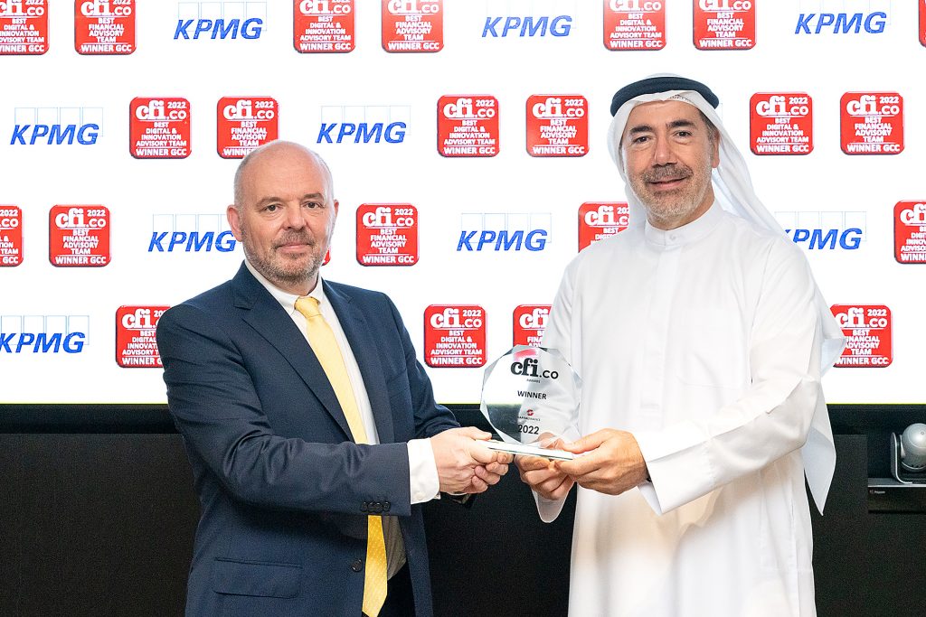 Nader Haffar, Chairman - KPMG Middle East and South Asia, Chairman and CEO - KPMG Lower Gulf receiving an award from CFI.co