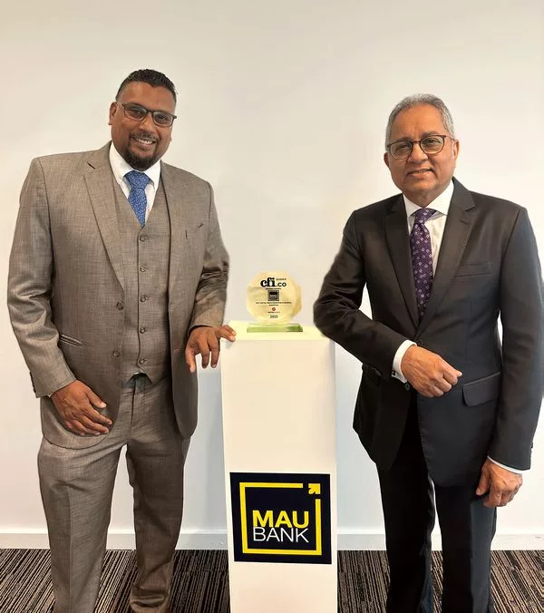 MauBank CEO and Deputy CEO with CFI award