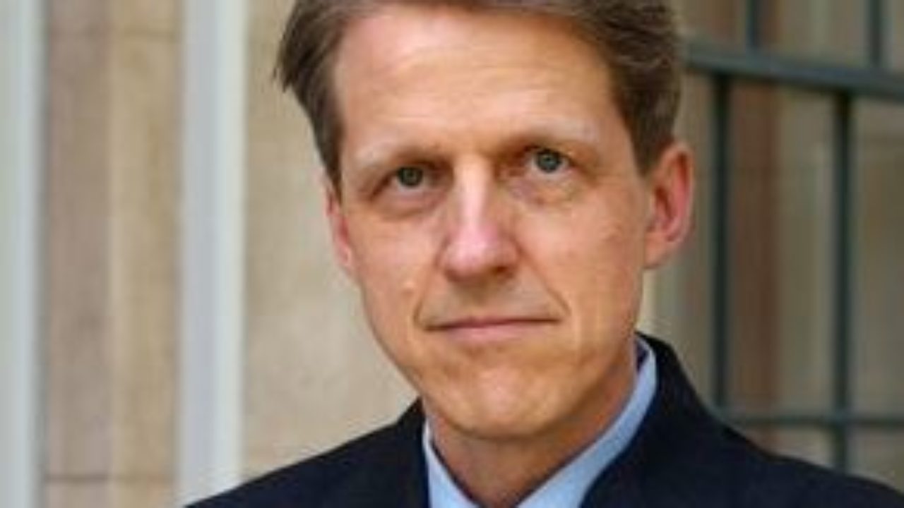 Robert Shiller: Making Sense of the Irrationality of Markets | CFI.co