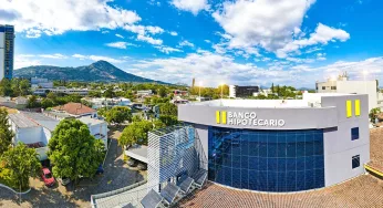 A Focus on People and Productivity Has Taken this El Salvador Bank to New Heights — in Just Three Years