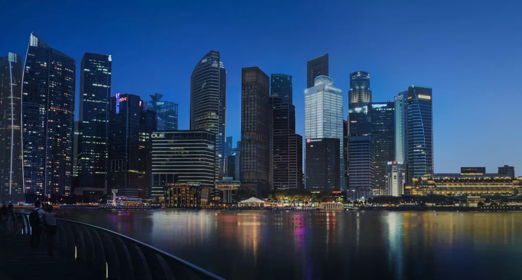 View of the Marina Bay waterfront including an artist’s impression of the refreshed façade for Singapore Land Group Tower.