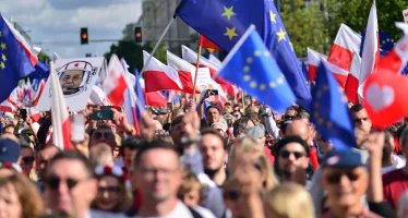 Poland Votes: PiS Stranglehold on Power in the Balance